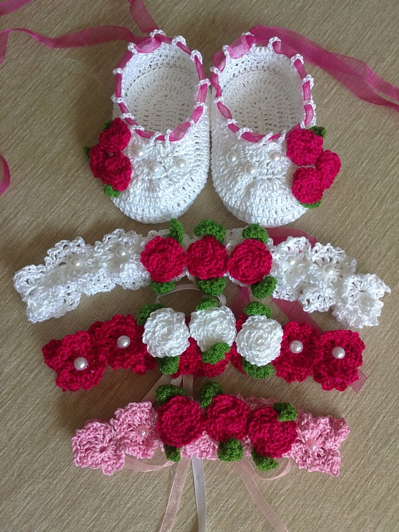 Авторские пинетки и повязки, на заказ,почта.