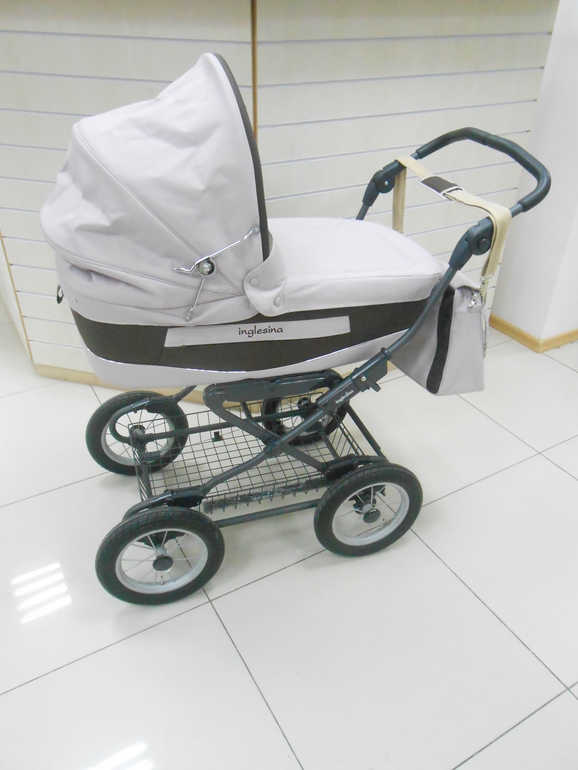 Коляска Inglesina. Цена 2700 рублей!!!
