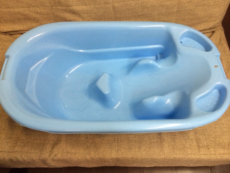Отдам детскую ванночку