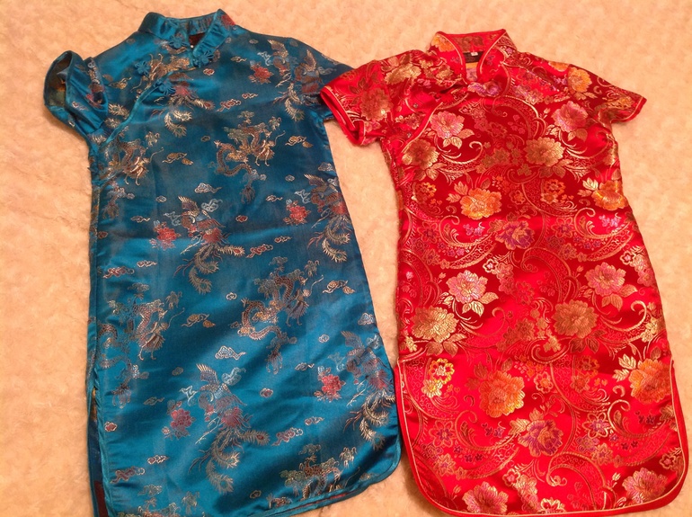 Продам китайские платья на 8-10 лет