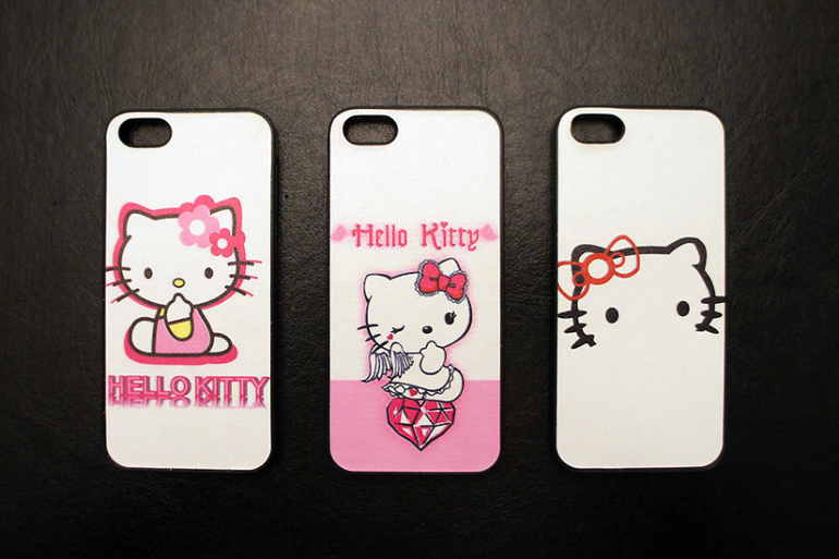 Продам чехол и крышки для Iphone 4 и 5