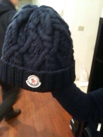 Moncler со скидками на заказ!мужское!)