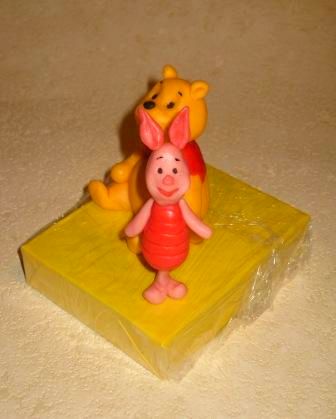 Просто фигурки: Винни и Пятачок