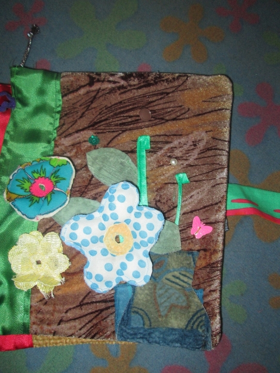 Развивающая книжечка для Дашки.