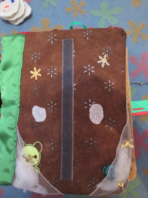 Развивающая книжечка для Дашки.