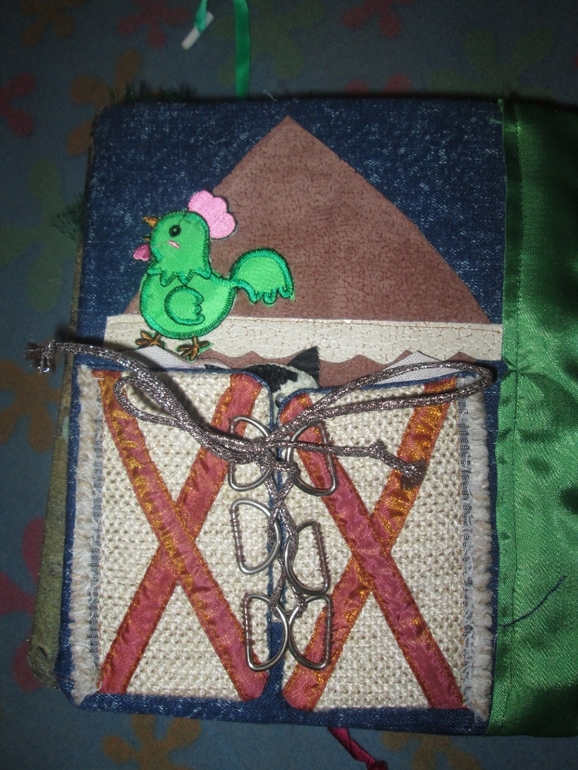 Развивающая книжечка для Дашки.