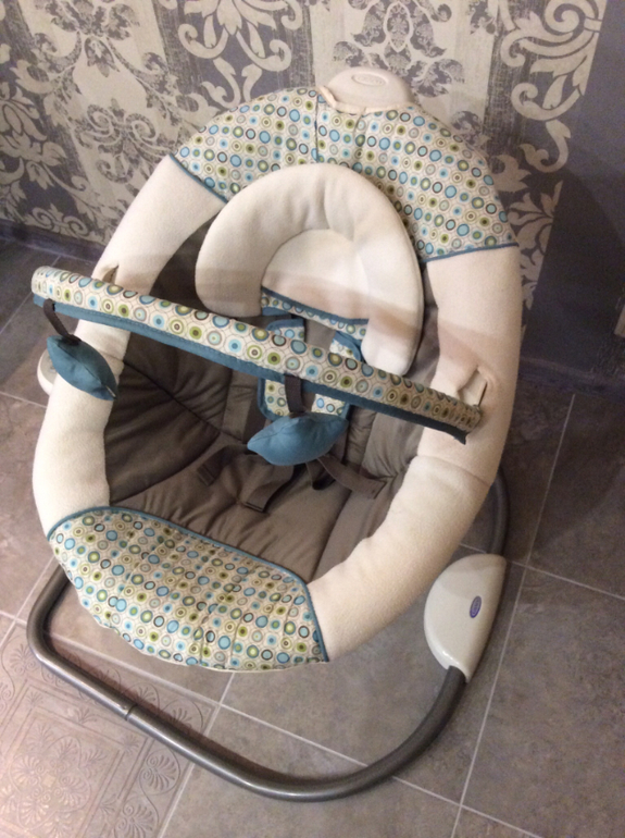 Кресло качели GRACO snuggle swing  в идеальном состоянии!