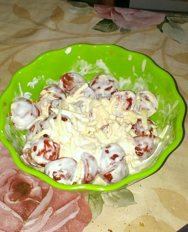 Помидоры черри с сыром и чесноком