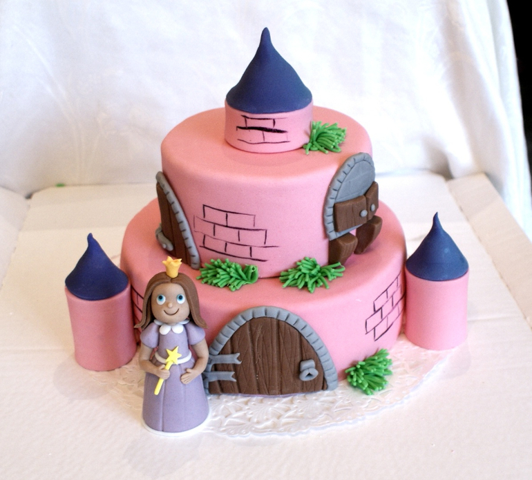 Выкладываю сразу много тортиков)