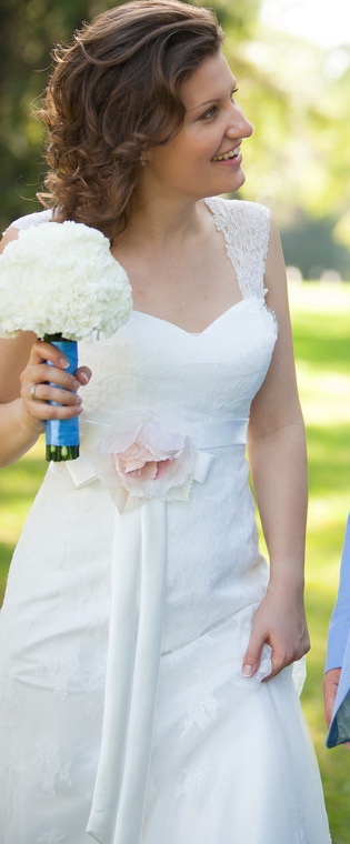 Свадебное платье в идеале от Н.Романовой, р-р 44-46, кружевное