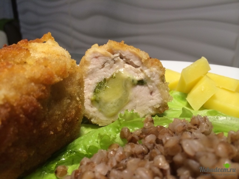 Рулеты из индейки с сыром и брокколи
