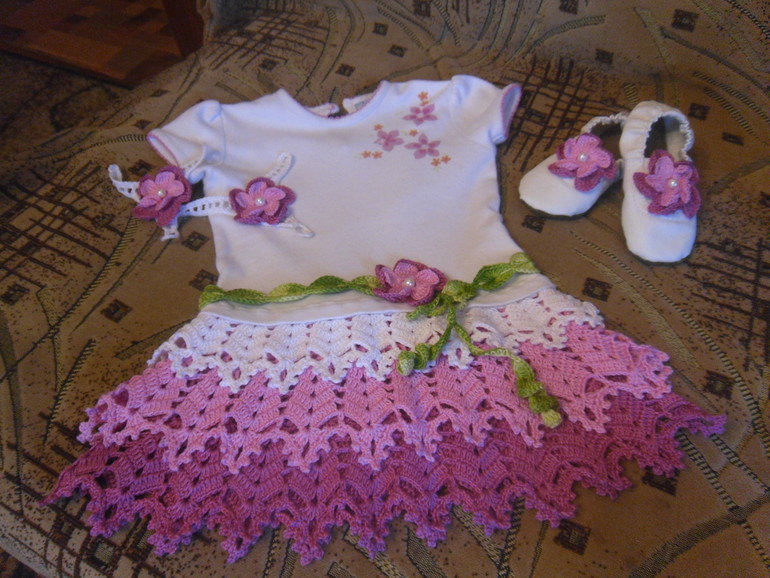 Футболка превращается... в элегантное платье...