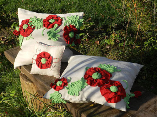 Декоративные подушки на диван или кресло
