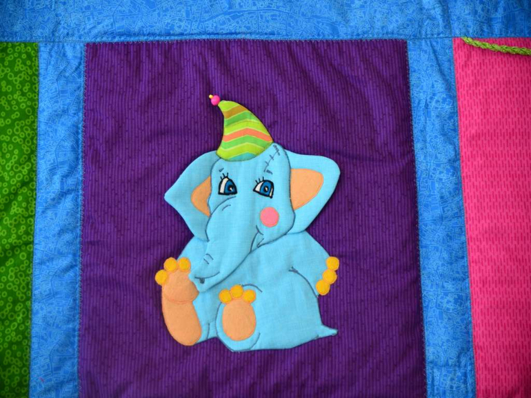 Развивающий коврик Веселая гусеница !!!