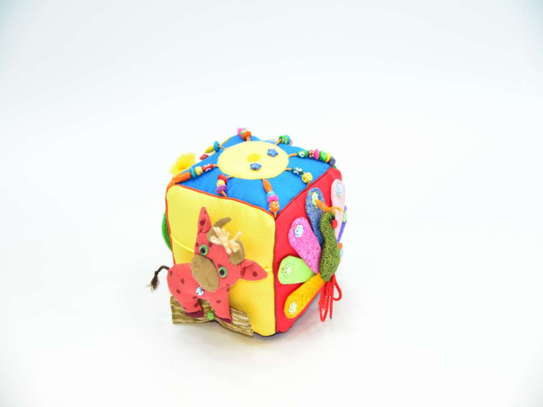 Развивающий кубик 15*15 см