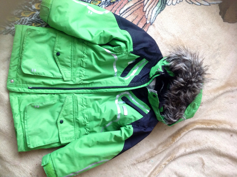 REIMA-tec куртка удлиненная зима рр116-122 есть дырочка на кармане и небольшие потертости