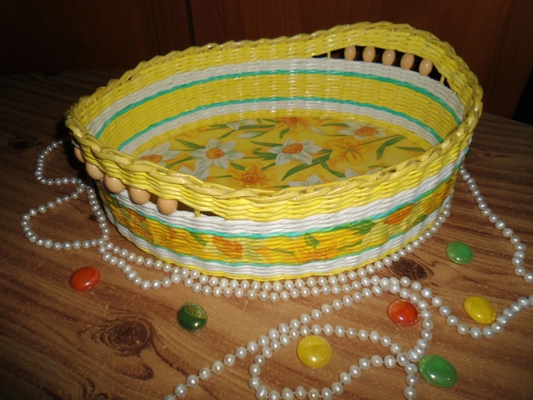 Поделки из кассовых лент Поделки из кассовых лент