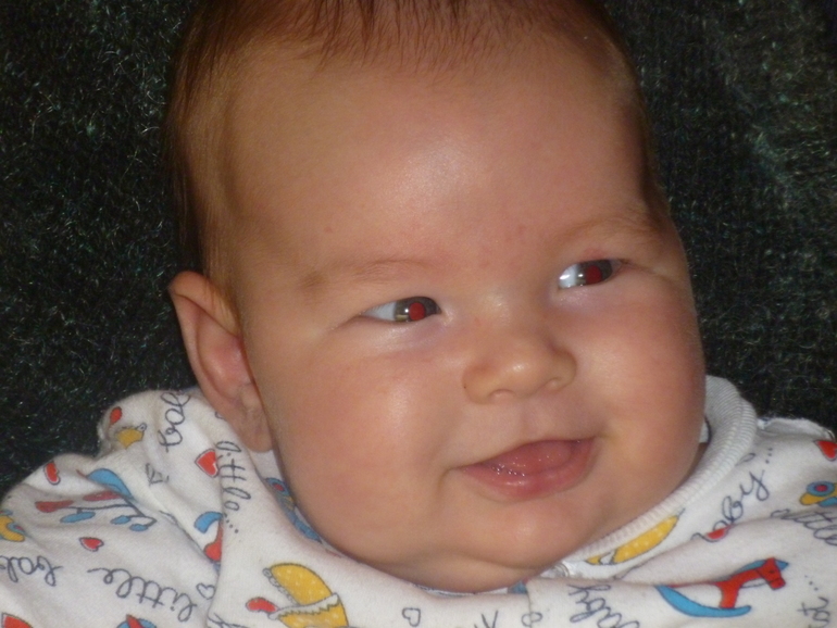 нам 2месяца 22 дня