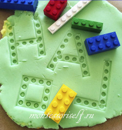 Учу с ребенком алфавит.