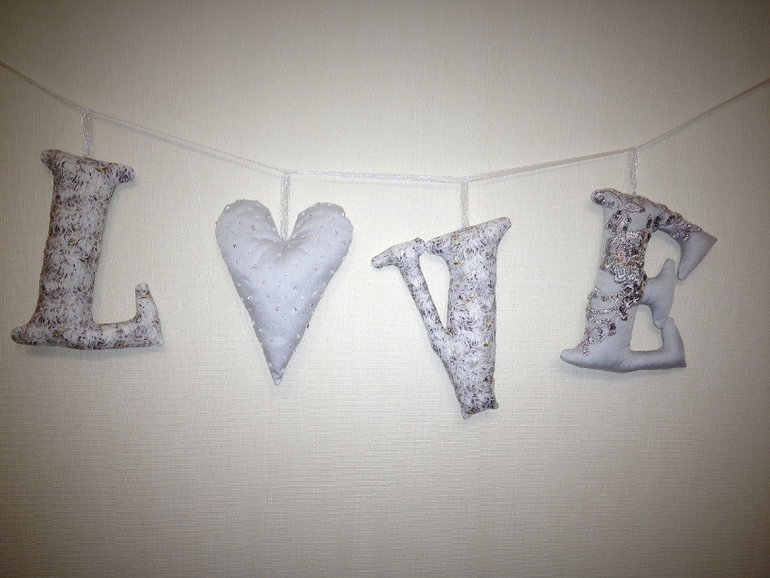 "LOVE"