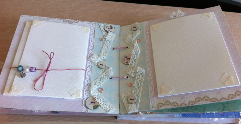 Альбом на рождение девочки.