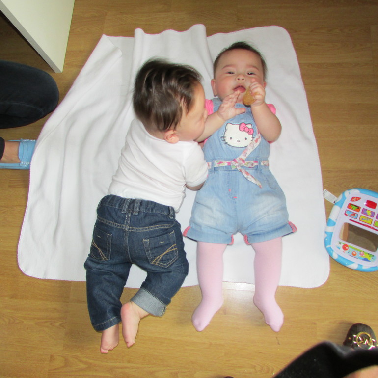 Мартин наконец-то встретил девушку.