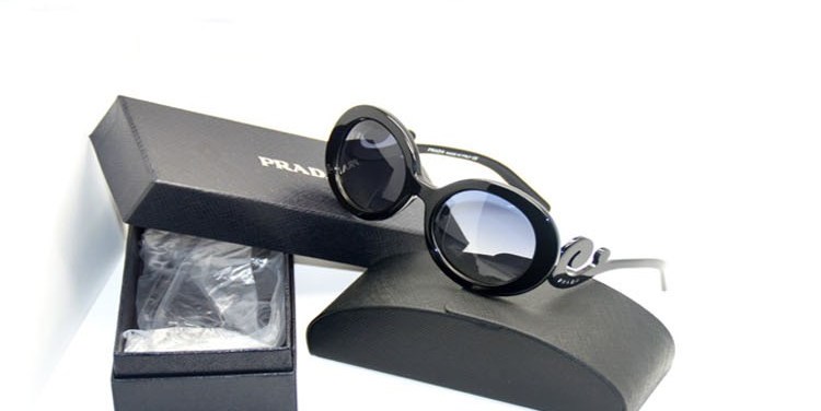 ОЧКИ PRADA НОВЫЕ!! Италия. Цена 3500р.