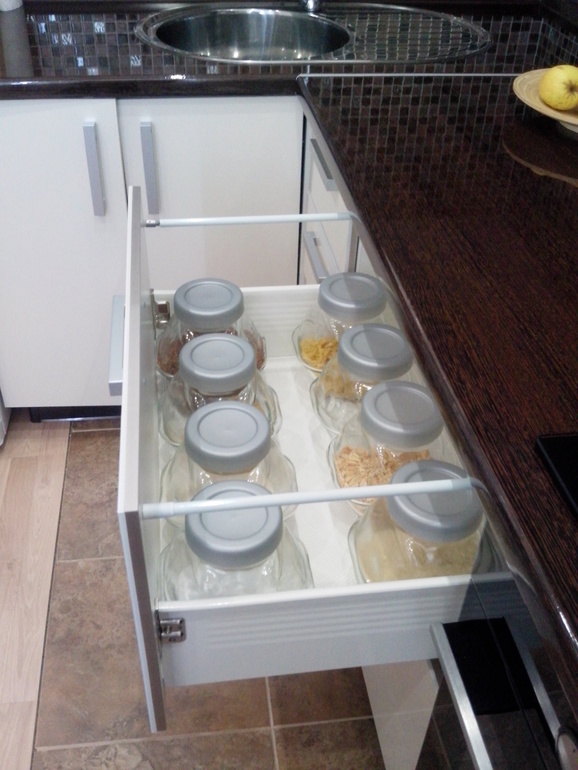 А можно я похвастаюсь кухней?