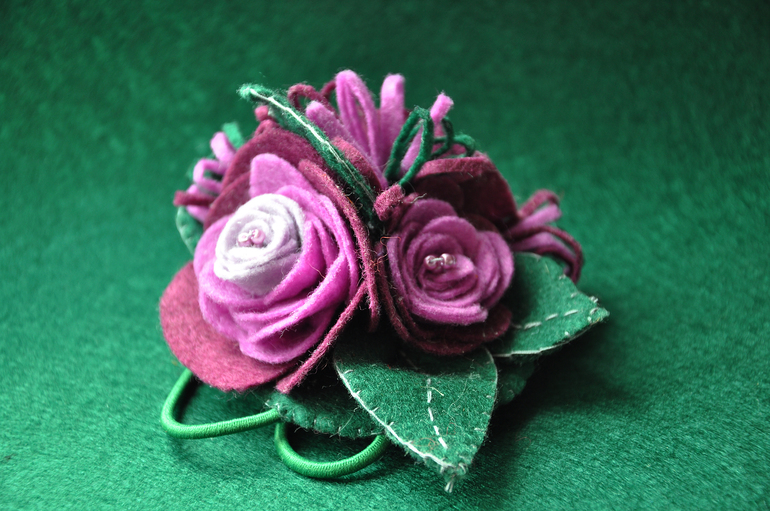 Браслет на руку мне и ободок доче