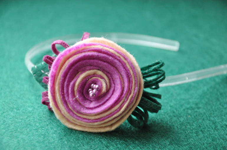 Браслет на руку мне и ободок доче