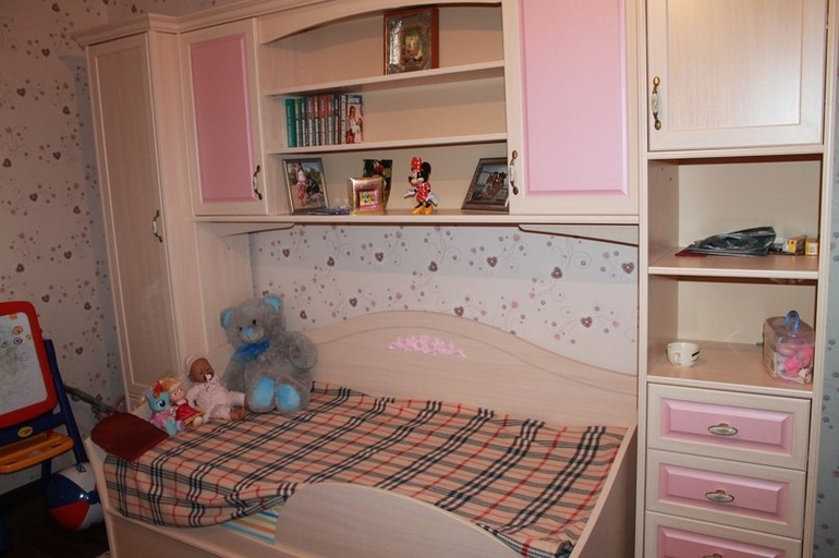 Нужен совет по шторам в детскую...