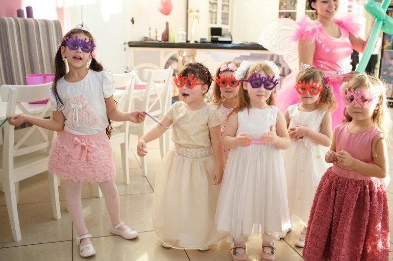 4 года: праздник для Принцесс)