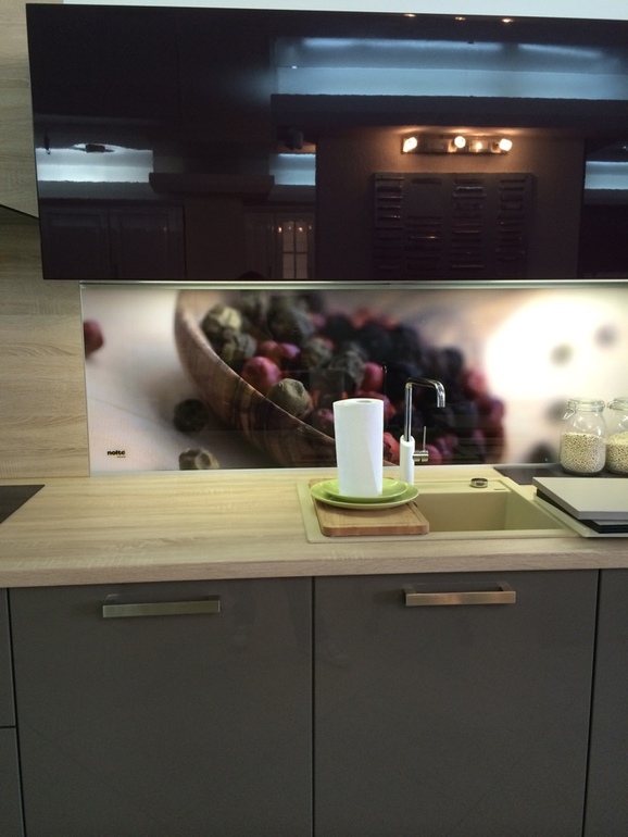 Обои в кухне-гостинной