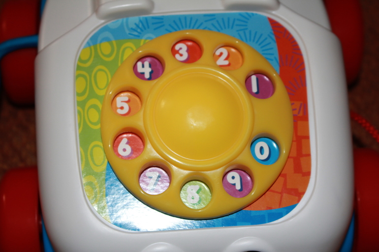 Продаю Fisher Price 2 игрушки (телефон-каталка, веселые друзья)