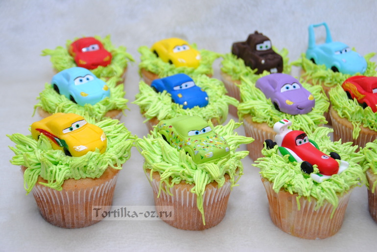 Капкейки с машинками
