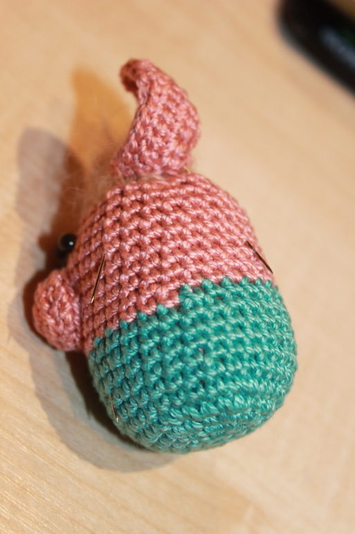 Обвязка яйца от киндера.