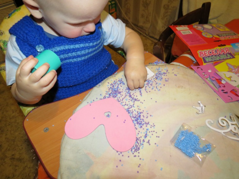 Ждем Новый год и получаем задания.