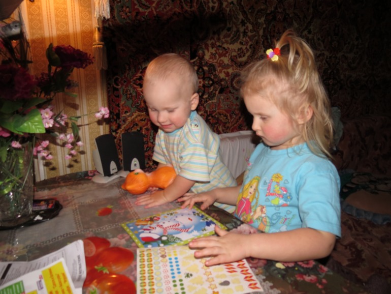 Ждем Новый год и получаем задания.