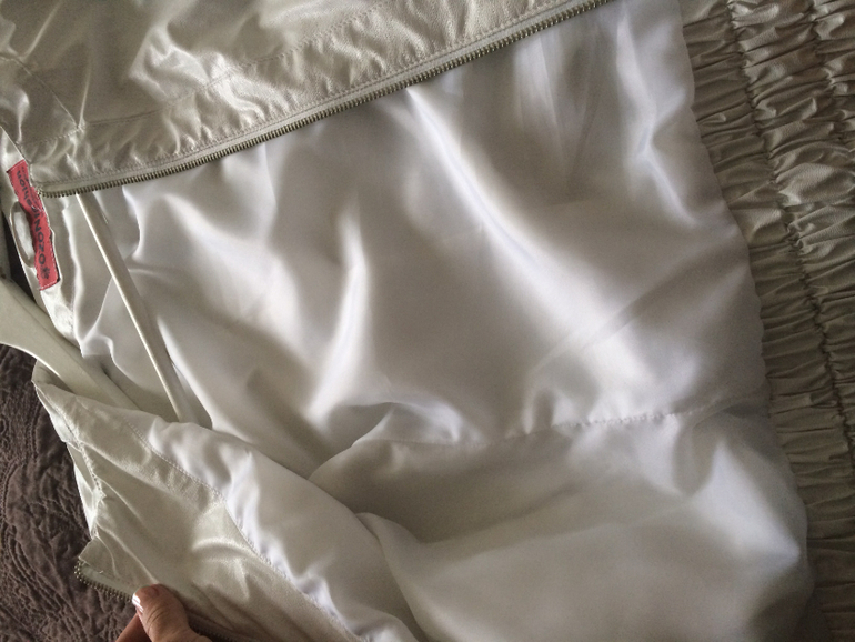Куртка из искусственной кожи, белого цвета, 1000 руб, размер S
