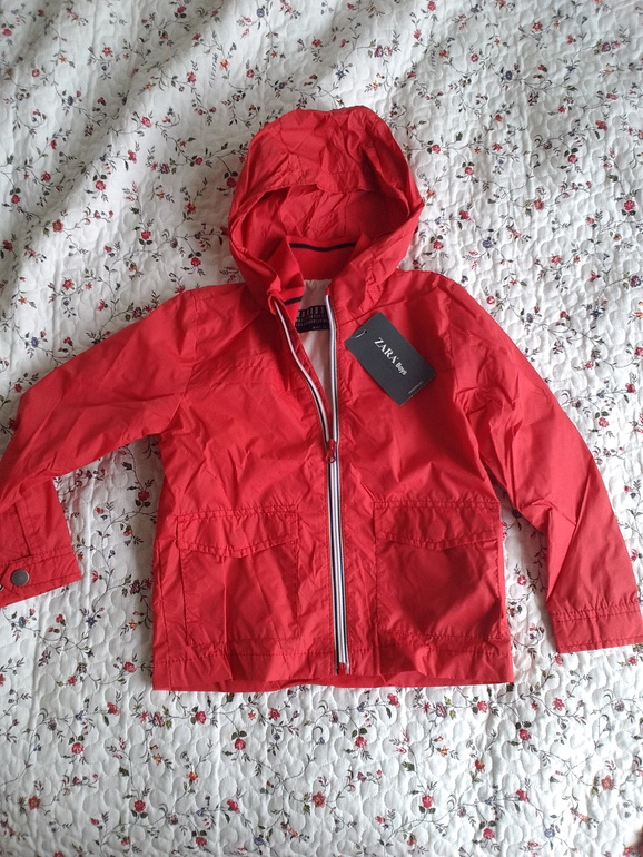 Куртка Zara. размер 4-5 лет, 110 см. 550 руб