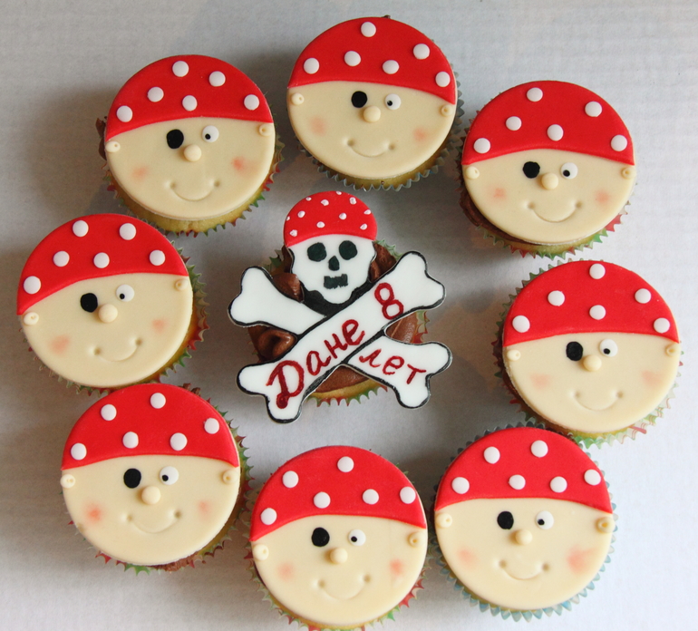 Капкейки пиратские, корпоративные и с совушками