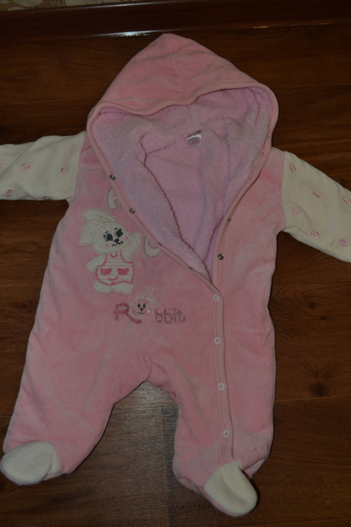 Продаю комбезы от 0 до 1года, цена за все 2000 тыс, можно по отдельности. Почта.