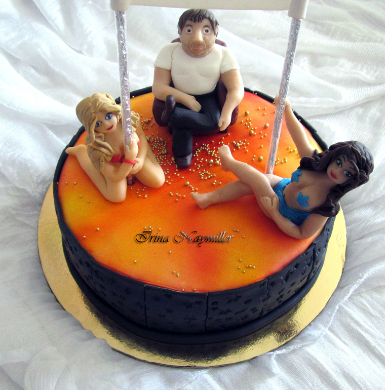 С стриптизершами на 10-летие клуба