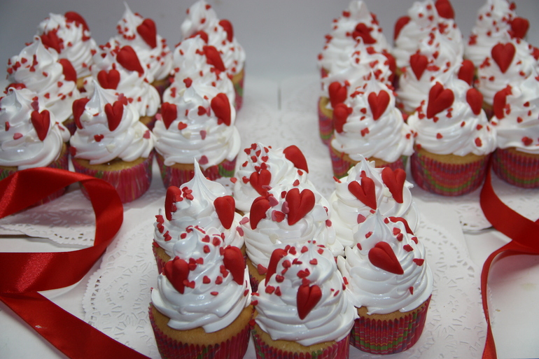 Сделайте сладкий подарок своей второй половинке!