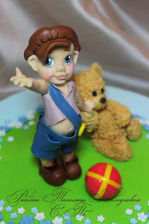 Малыш с мишуткой