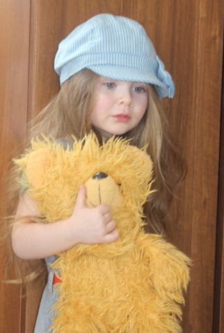 Вика и новый самокат)