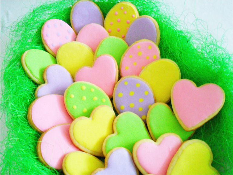 НАШИ ПАСХАЛЬНЫЕ ПЕЧЕНЮШКИ))