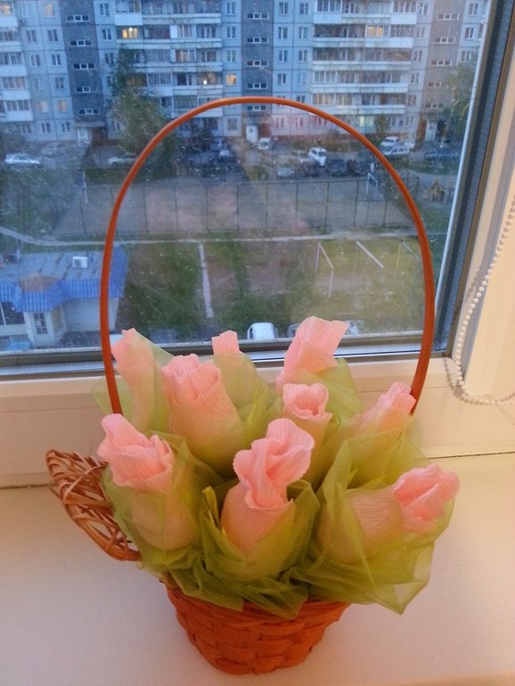 в музыкальную.