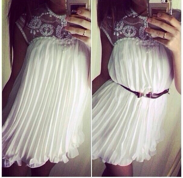 абрикосовое и белое жатые платья, цена 1450 руб! сразу на ваш адрес! фото в реале под катом!