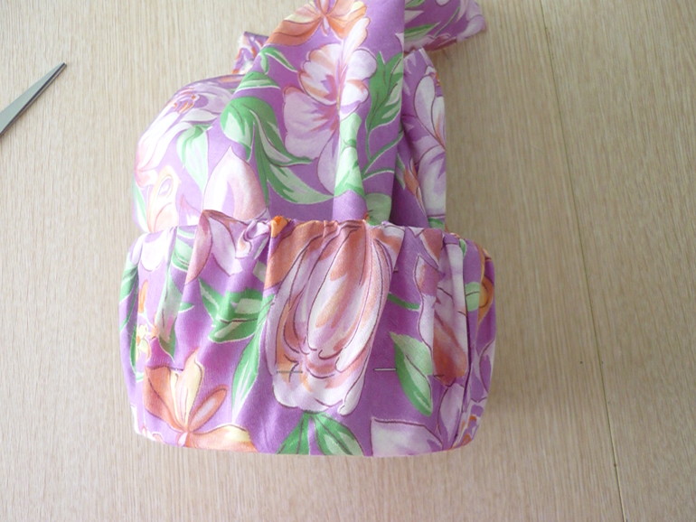 Мастер класс обшиваем тканью коробку без иголки